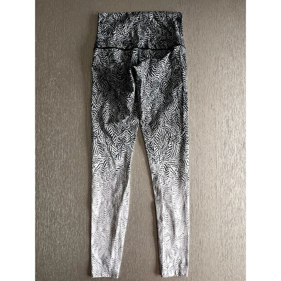 NEW LULULEMON Wunder Under Pant HR Size 6 Dazzle 50g Alpine White Black Tight - Picture 2 of 4
